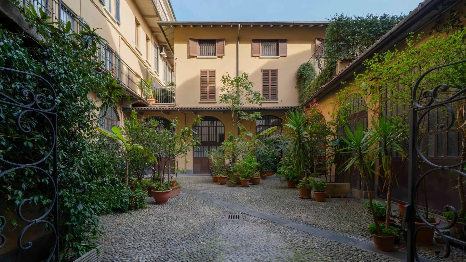 Exclusive Suite Solferino Autentica 0*, Milan Italy